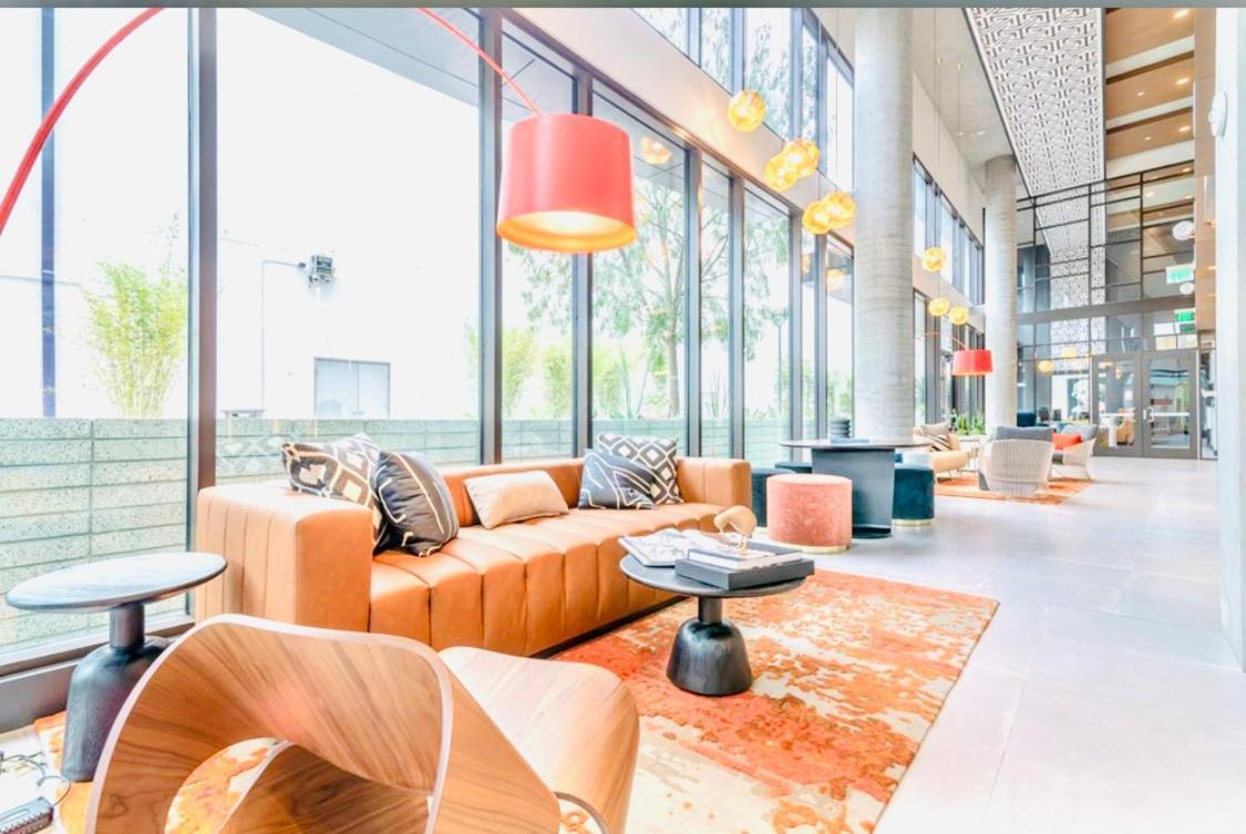 Apartment Hollywood Penthouse With Balcony & Pool View *