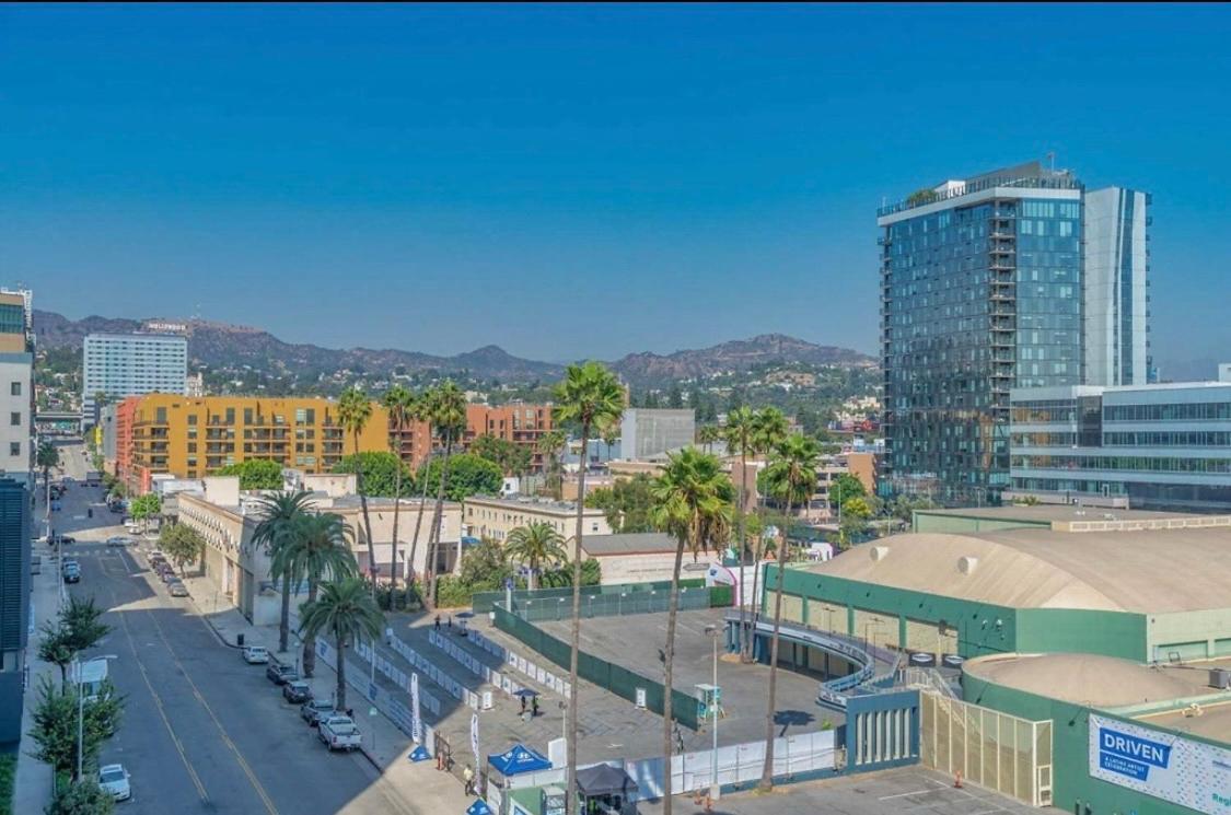 Apartment Hollywood Penthouse With Balcony & Pool View *